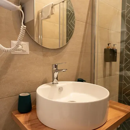 L'abbraccio Di Maria Neapol